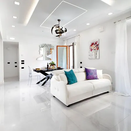 Apartment Amore - Live